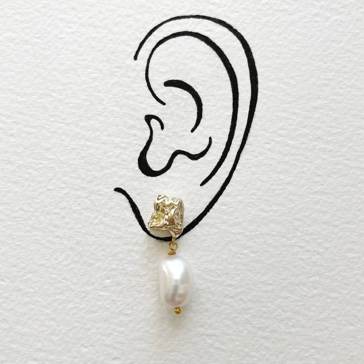 ZIGGY | Statement Bridal Earrings made with beautiful pearls