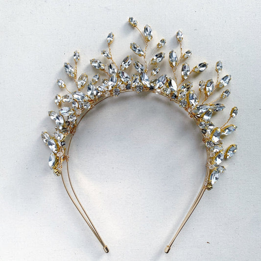 AGNES Modern Crown 1