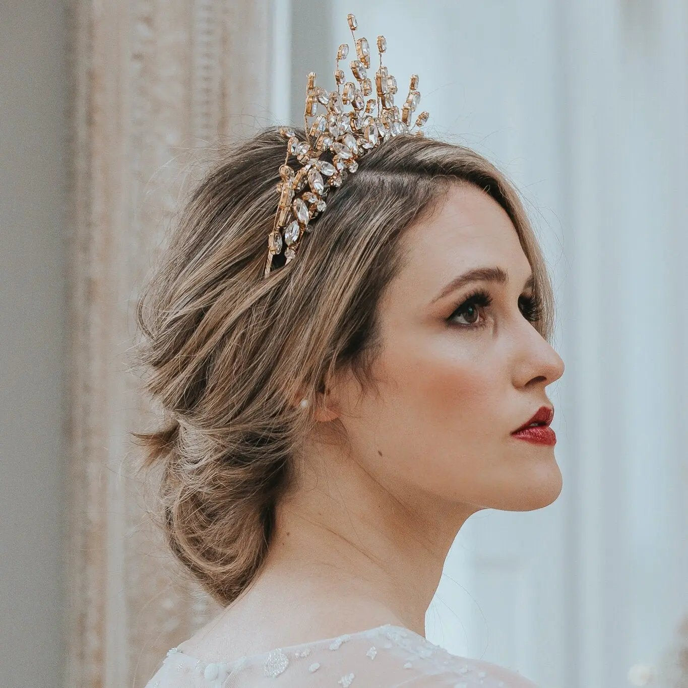 AGNES Modern Crown 3
