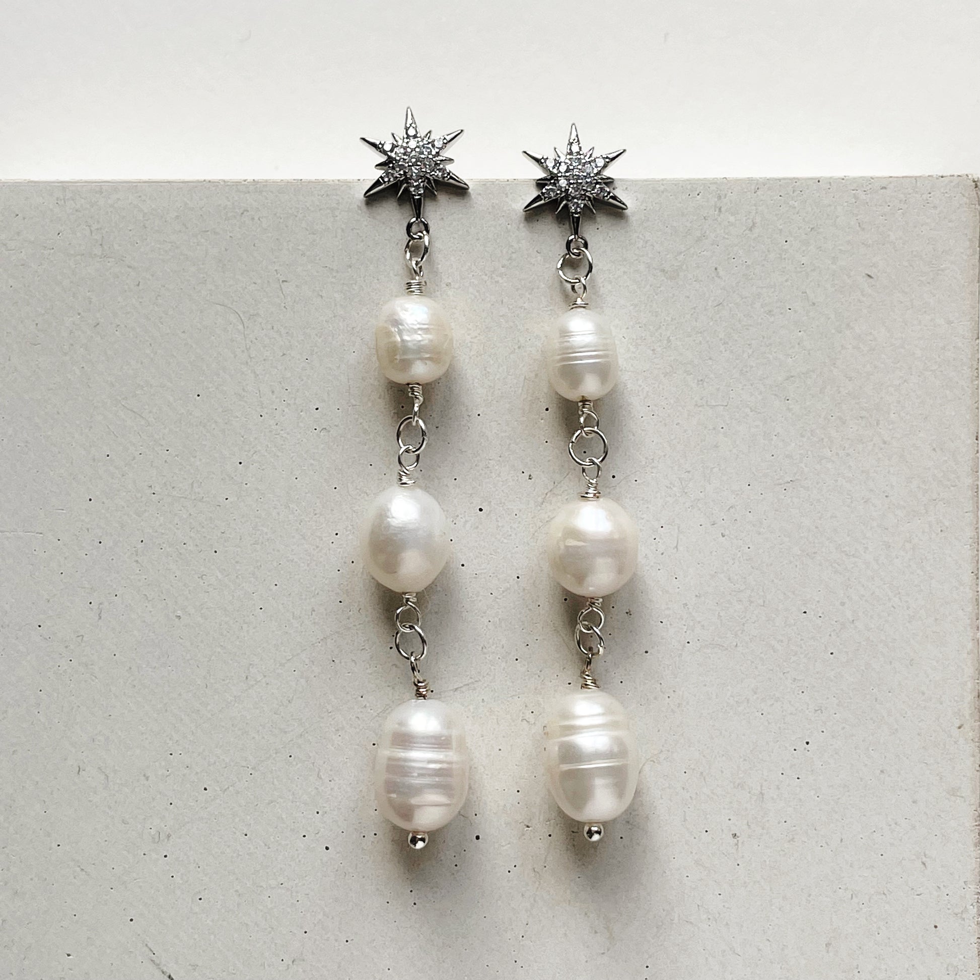 GYPSY LONG | Statement Bridal Earrings with pearl and stars